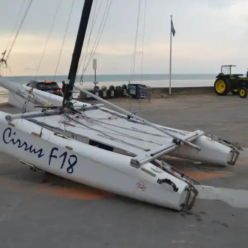 Formula 18 for sale - (Cirrus F18) Normandie / Granville