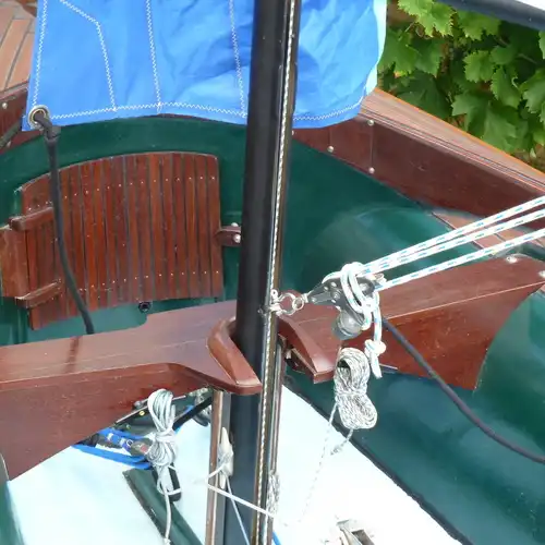 Teak-clad Jet Lanavere diverter